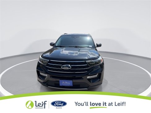Used 2020 Ford Explorer XLT w/ Equipment Group 202A image 3