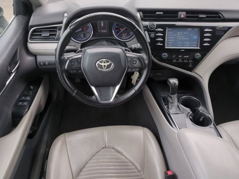 Used 2020 Toyota Camry SE image 15
