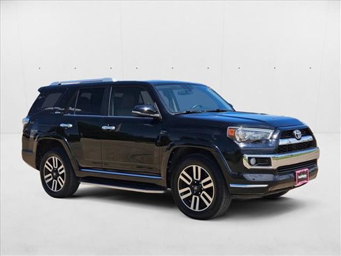 Used 2018 Toyota 4Runner Limited image 3
