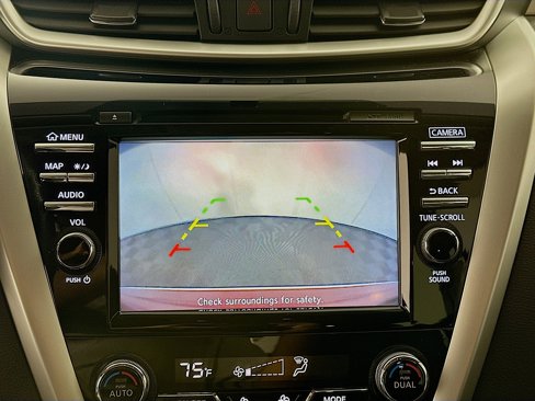Used 2018 Nissan Murano S image 22