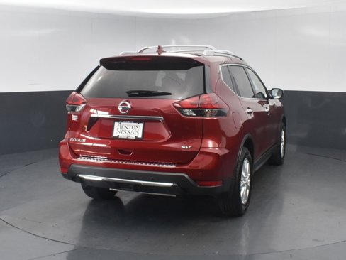 Used 2019 Nissan Rogue SV image 18