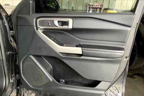 Certified 2020 Ford Explorer XLT w/ Equipment Group 202A image 21