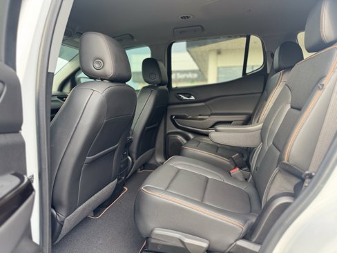 Used 2023 GMC Acadia AT4 w/ Technology Package image 10