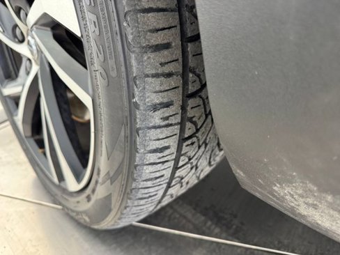 Used 2019 Volvo XC40 T5 R-Design image 10