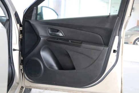 Used 2012 Chevrolet Cruze LT image 22