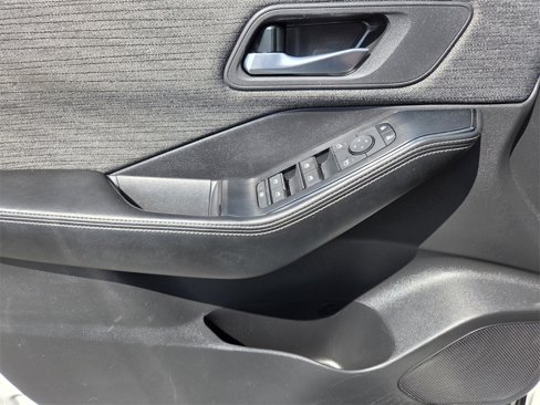 Used 2021 Nissan Rogue SV image 27