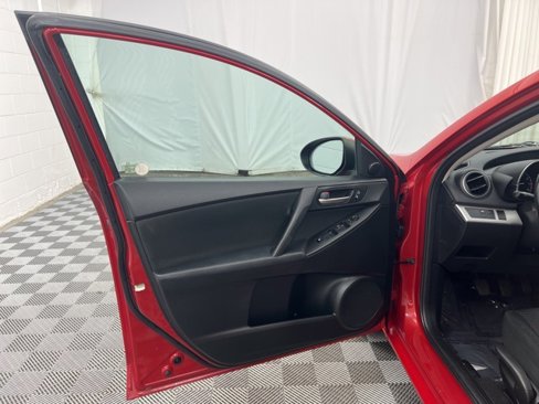 Used 2013 MAZDA MAZDA3 i Touring image 14