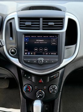 Used 2020 Chevrolet Sonic LT image 17