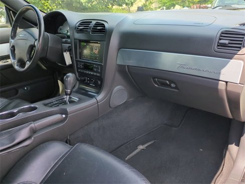 Used 2002 Ford Thunderbird image 14