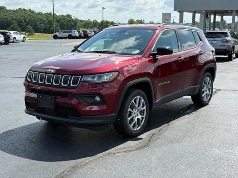 Used 2022 Jeep Compass Latitude image 8