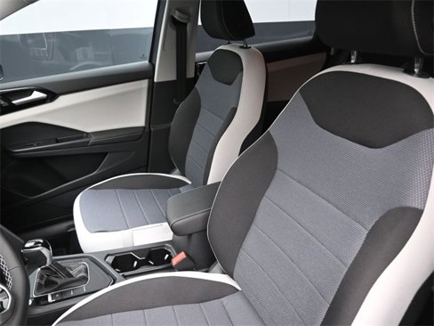 New 2025 Volkswagen Taos S image 19