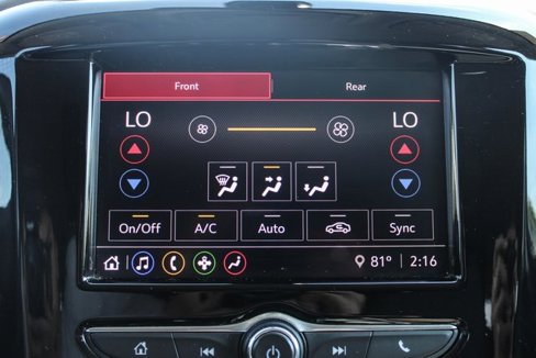 Used 2020 Chevrolet Traverse LS image 24
