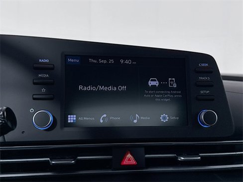 New 2025 Hyundai Elantra SE image 13