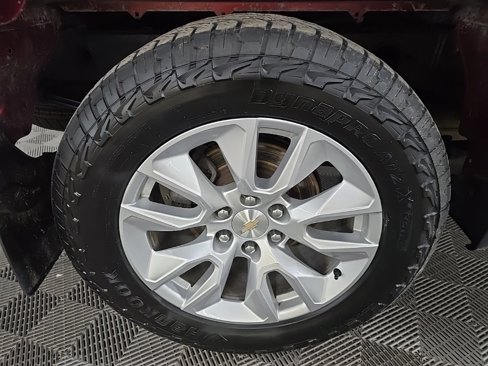 Used 2020 Chevrolet Silverado 1500 Custom w/ Custom Value Package image 13