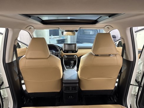 Used 2021 Toyota RAV4 Limited image 25