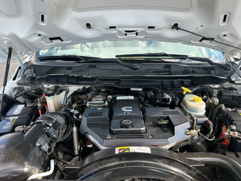 Used 2018 RAM 3500 Tradesman w/ Chrome Appearance Group image 17