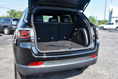 New 2025 Jeep Compass Limited w/ Sun and Sound Group image 15