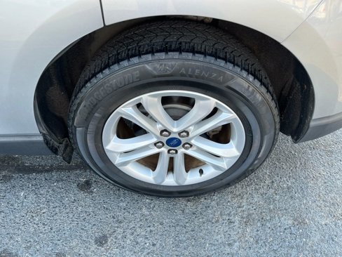 Used 2020 Ford Edge SEL image 19