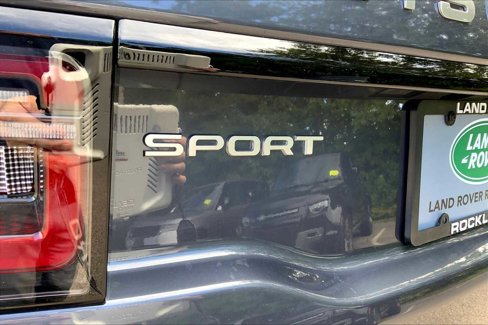 Used 2025 Land Rover Discovery Sport S image 9