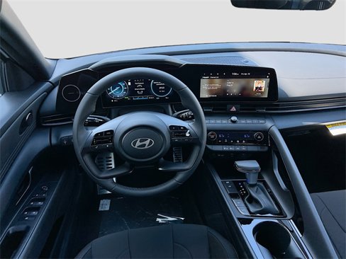 New 2025 Hyundai Elantra SEL image 20