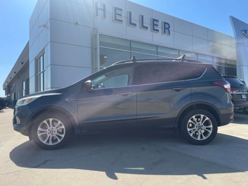 Used 2017 Ford Escape SE w/ SE Leather Comfort Package image 3