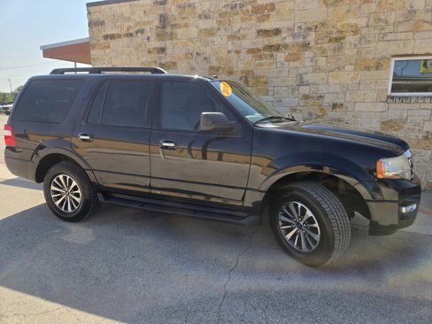 Used 2015 Ford Expedition XLT image 19