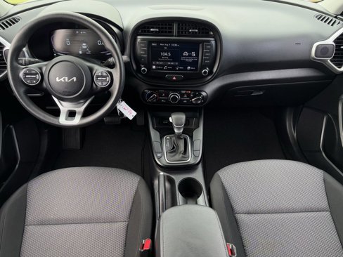 Used 2023 Kia Soul LX image 12