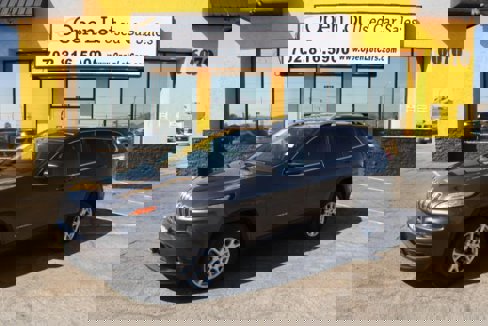 Used 2018 Jeep Cherokee Latitude Plus image 1