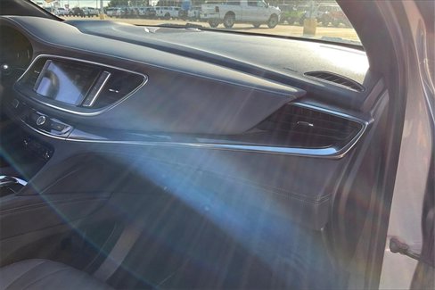 Used 2024 Buick Enclave Premium image 16