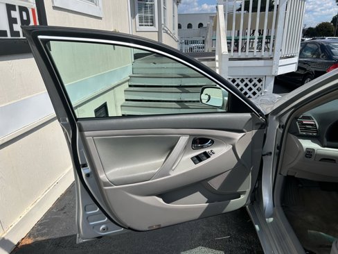 Used 2009 Toyota Camry LE image 8