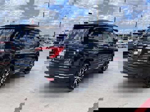 Used 2020 Honda Pilot Touring image 8