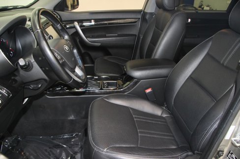 Used 2014 Kia Sorento EX w/ EX V6 Touring Package image 19