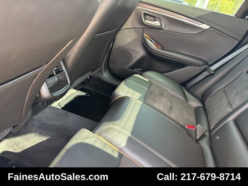 Used 2015 Chevrolet Impala LT w/ Convenience Package image 48