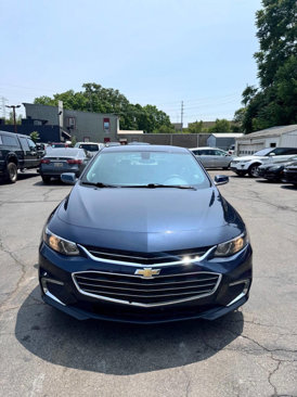Used 2017 Chevrolet Malibu LT image 3