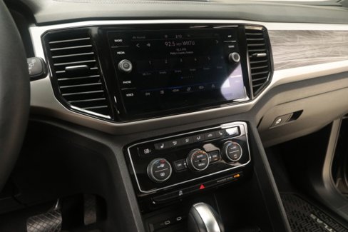Used 2022 Volkswagen Atlas Cross Sport SE image 45