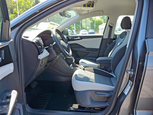 New 2025 Volkswagen Taos S image 6