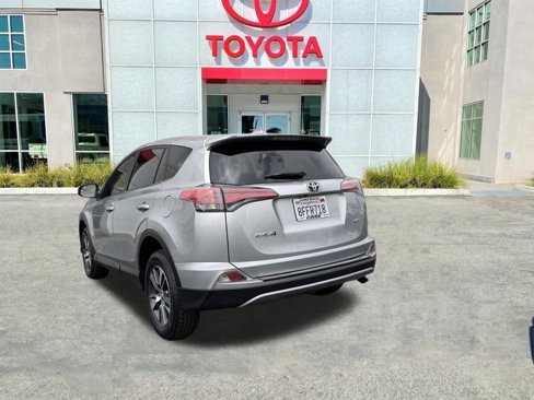 Used 2018 Toyota RAV4 XLE image 6