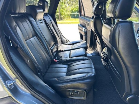 Used 2015 Land Rover Range Rover Supercharged image 13