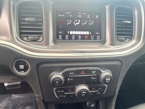 Used 2021 Dodge Charger SXT w/ Blacktop Package image 20