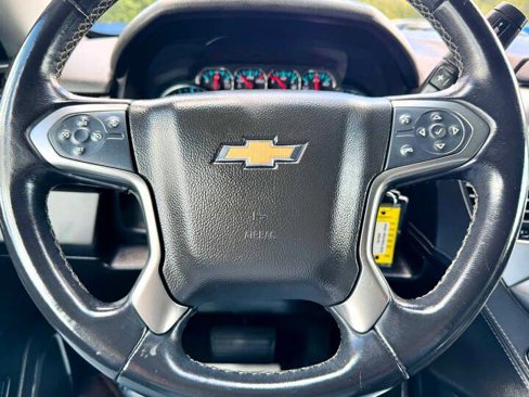 Used 2019 Chevrolet Suburban LT image 22
