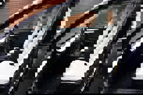 Used 2023 Tesla Model 3 Standard Range image 59