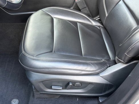 Used 2022 Ford Explorer XLT w/ Equipment Group 202A image 36