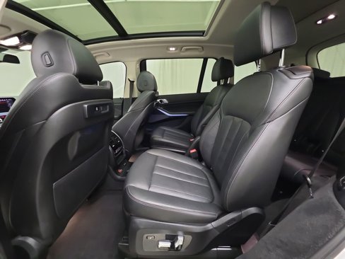 Used 2021 BMW X7 xDrive40i w/ Premium Package image 24