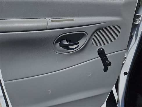 Used 2007 Ford E-150 and Econoline 150 image 17