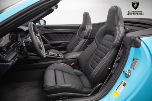 Used 2025 Porsche 911 Carrera GTS image 24