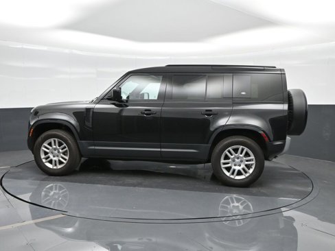 Used 2024 Land Rover Defender 110 S image 2