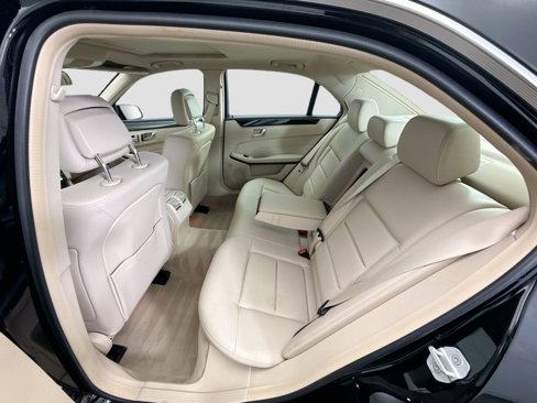 Used 2016 Mercedes-Benz E 350 4MATIC Sedan image 20