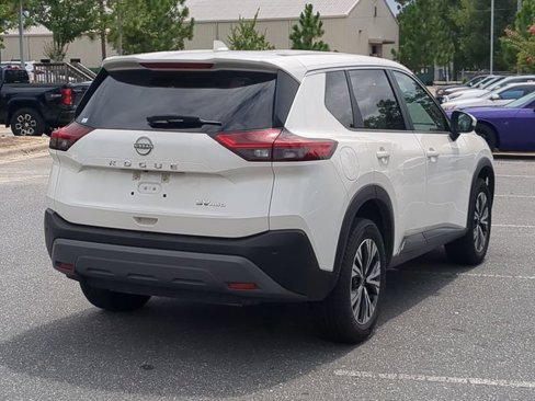 Used 2023 Nissan Rogue SV image 4