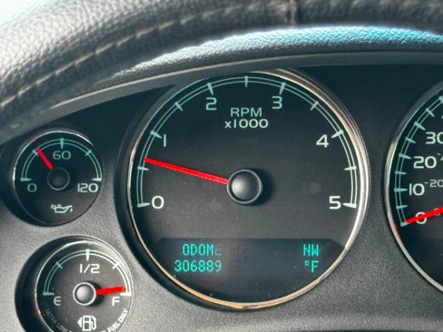 Used 2011 Chevrolet Silverado 3500 LTZ image 20
