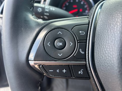 Used 2020 Toyota Camry XSE image 21